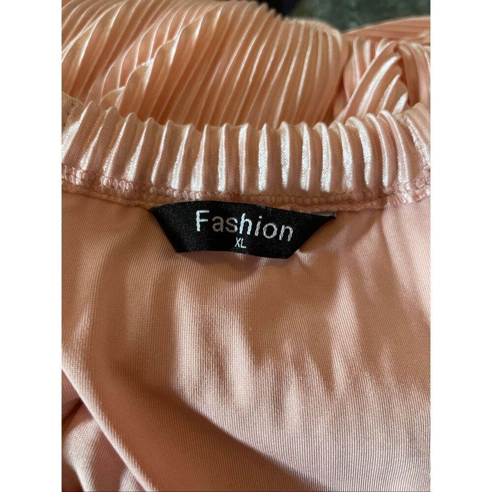 Boutique Extra Large Dress Cocktail Ripple Blush Halter Neck - Picture 8 of 8